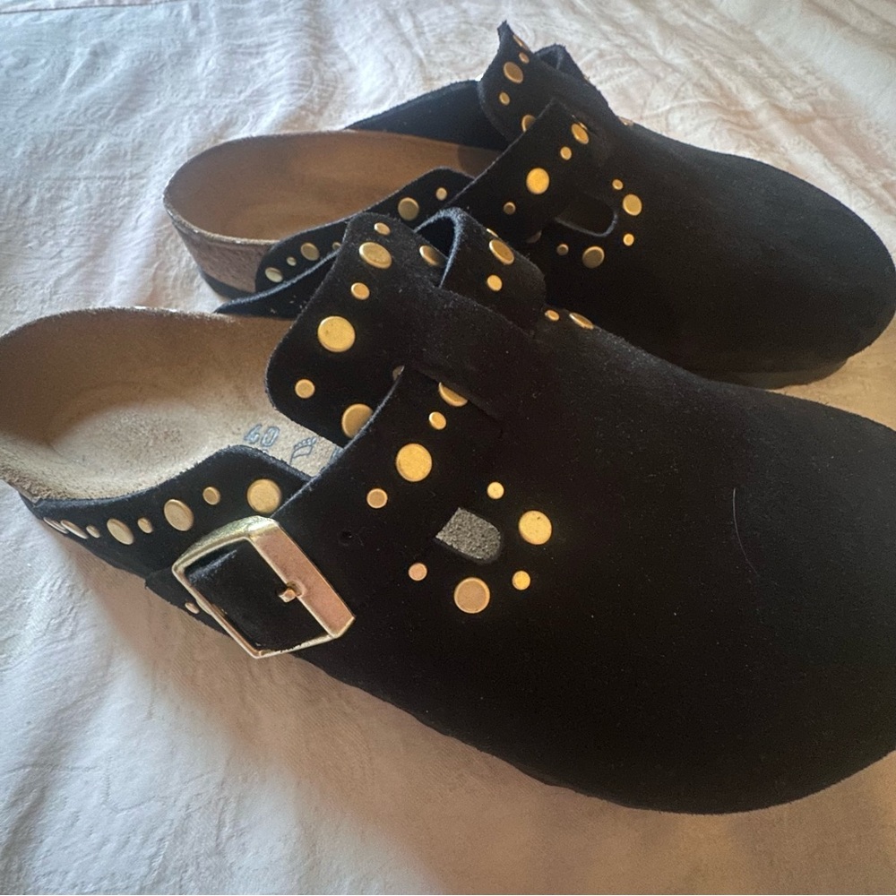 New never worn Birkenstock Black Mules with Gold Rivets - Picture 3 of 7